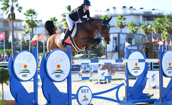 Oliva, Spain - 2023 November 5: Gold tour 1m45 - Grand Prix during CSI Mediterranean Equestrian Autumn Tour 2
(photo: 1clicphoto)